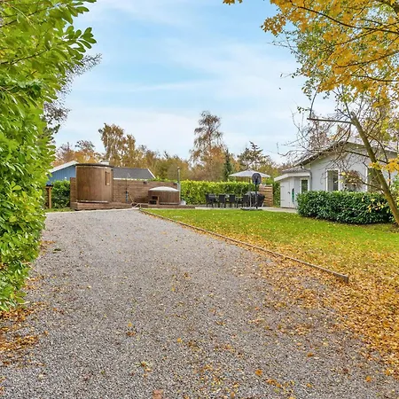 Prázdninový dům Lovely In With Sauna *